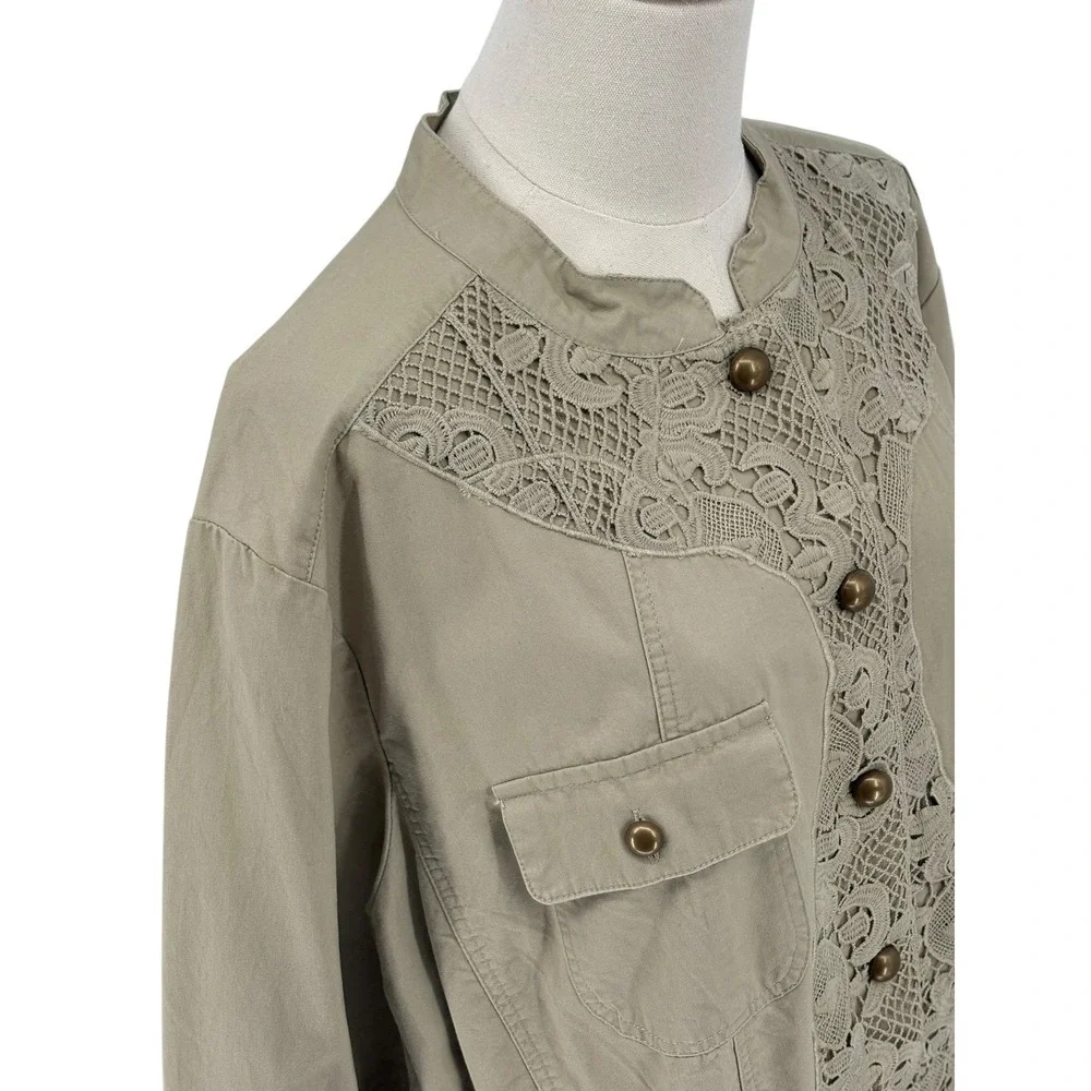 Tantrums khaki button